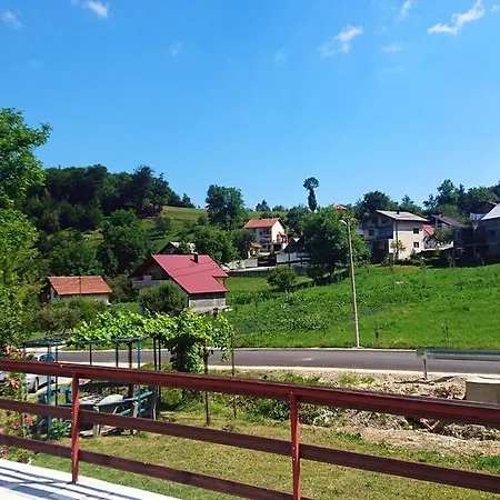 Bosnian Holiday بيت للعطل *