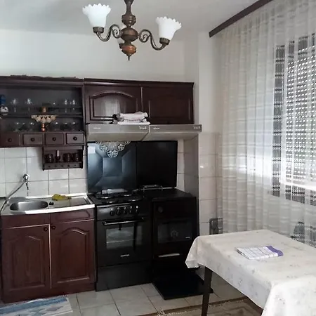 Bosnian Holiday بيت للعطل